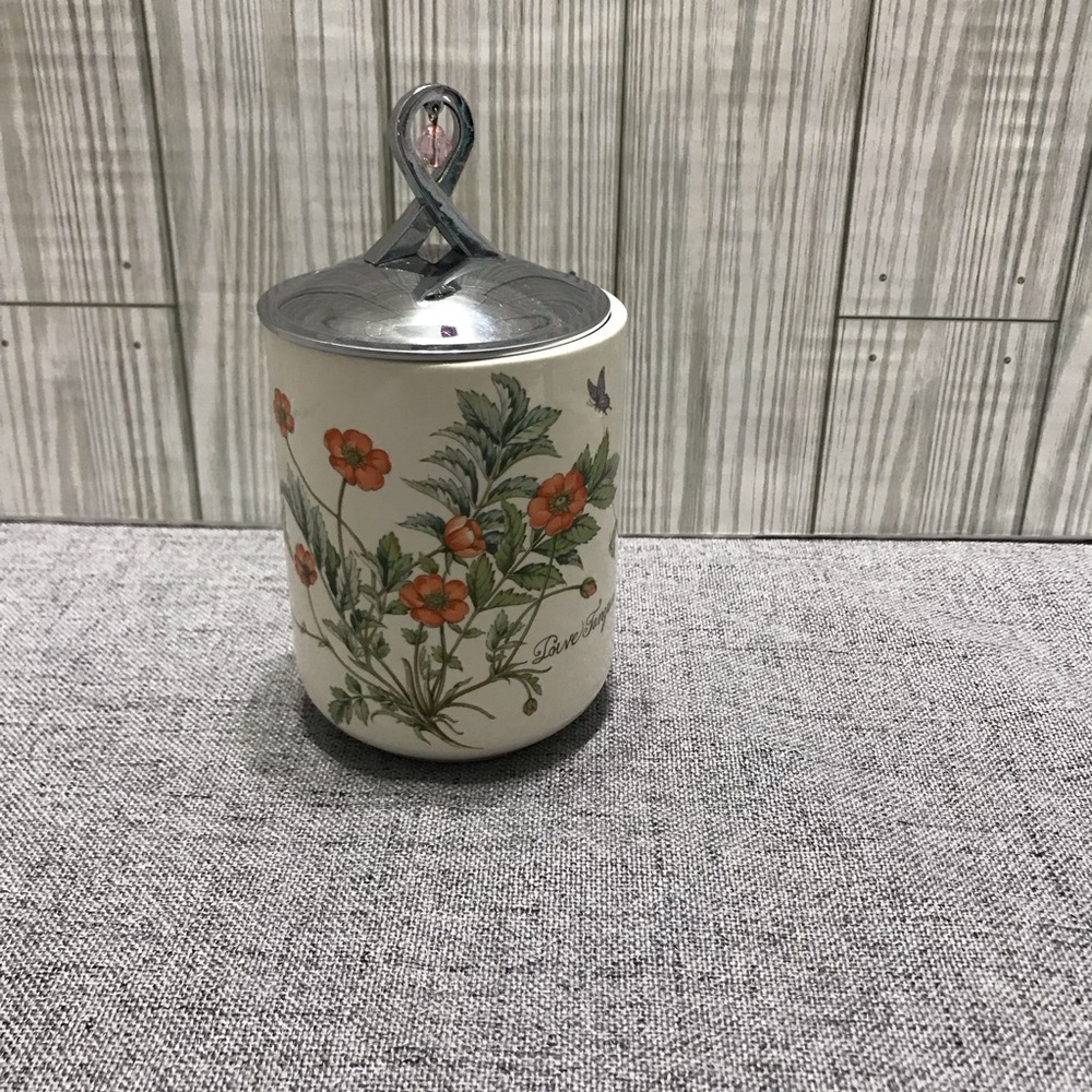 Maruni White Ceramic Jar with floral Accents